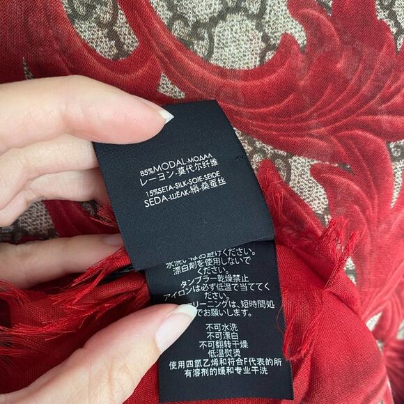 NWT Gucci Big Arabesque Logo GG Monogram Silk Modal Red Scarf Shawl - Picture 7 of 8